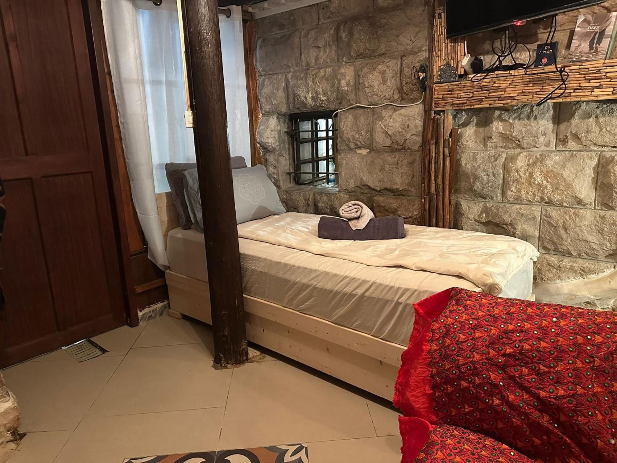 エルサレム Sweet 'En Kerem View Bed & Breakfast エクステリア 写真